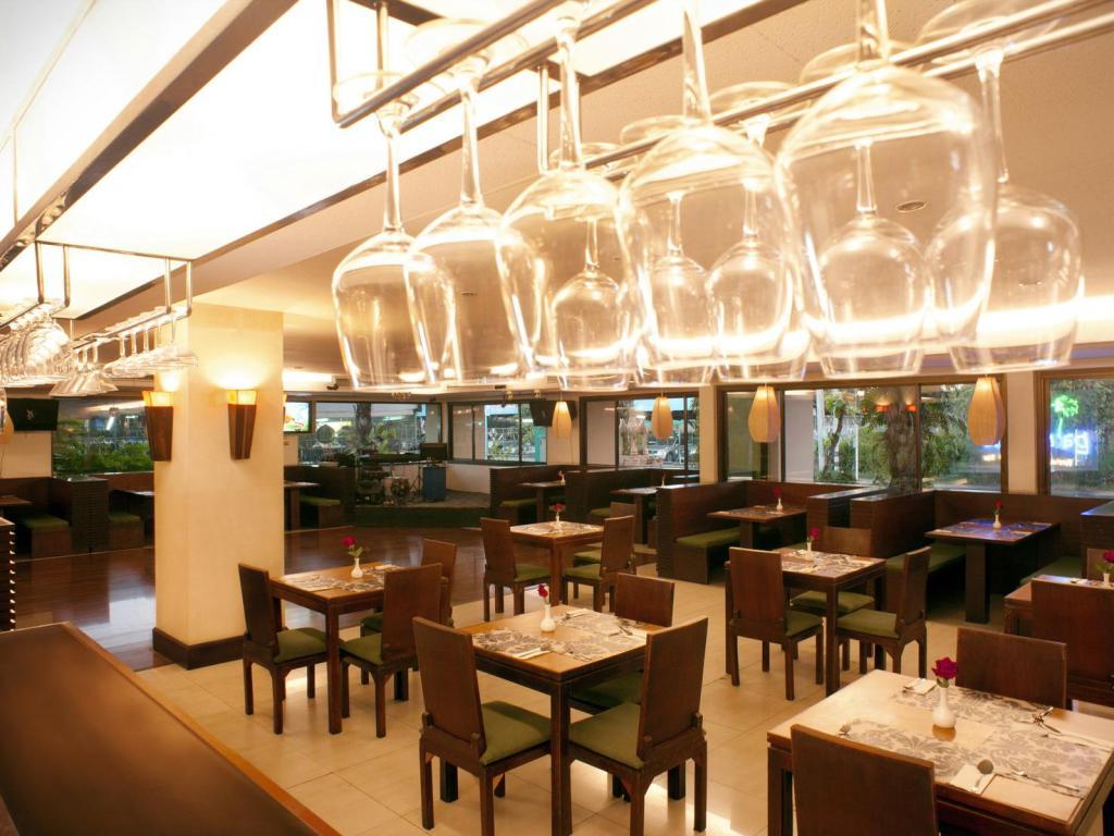 Отель Royal Peninsula Chiangmai 3*
