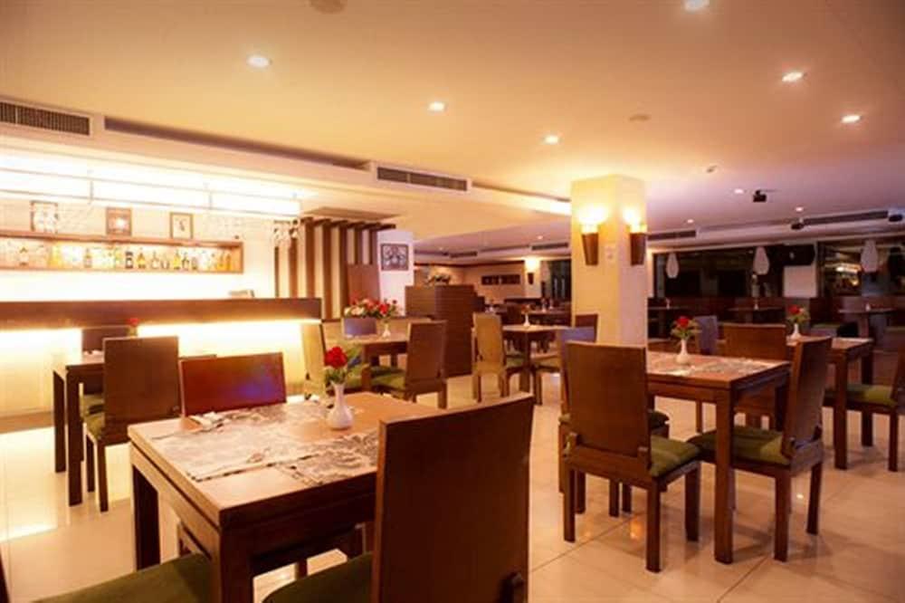 Royal Peninsula Chiangmai Отель 3*