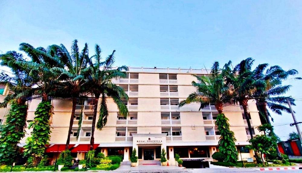 Отель Royal Peninsula Chiangmai 3*